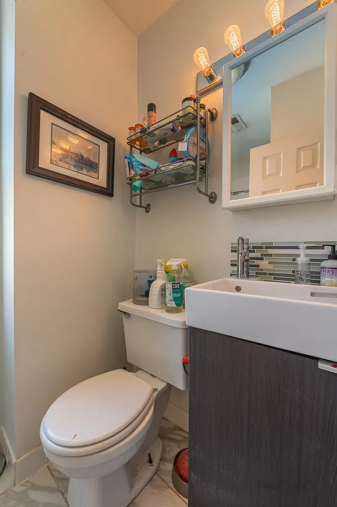 958 North Honore Street Chicago IL 60622