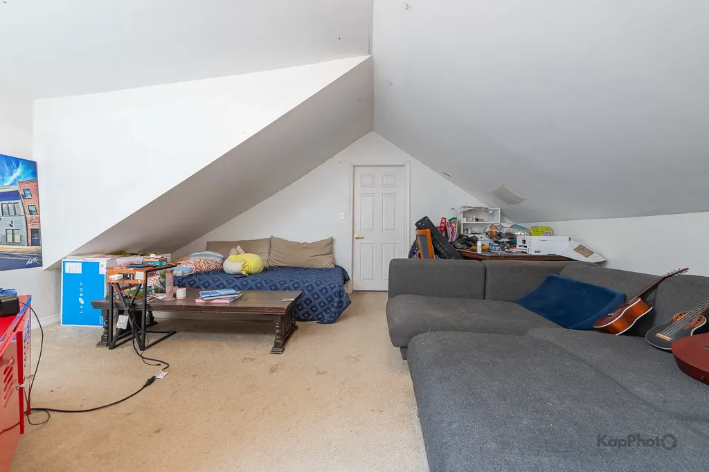958 North Honore Street Chicago IL 60622