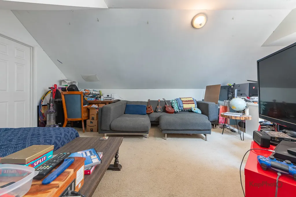 958 North Honore Street Chicago IL 60622