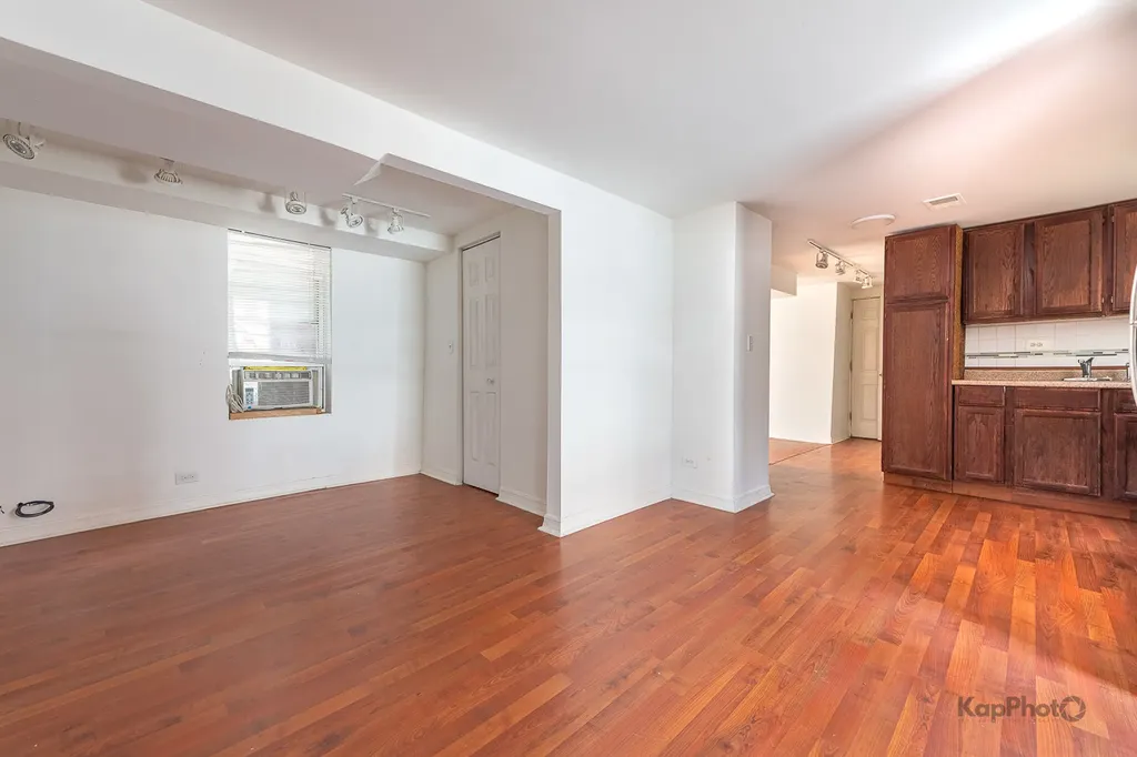 958 North Honore Street Chicago IL 60622