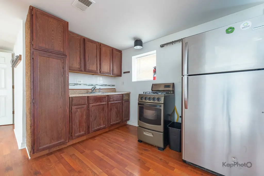 958 North Honore Street Chicago IL 60622