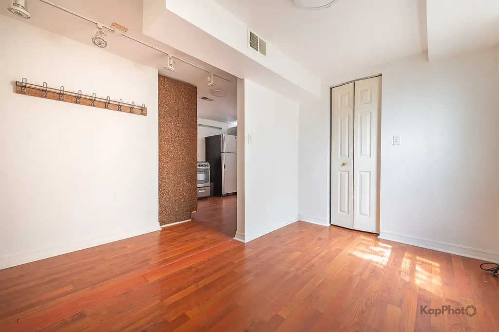 958 North Honore Street Chicago IL 60622