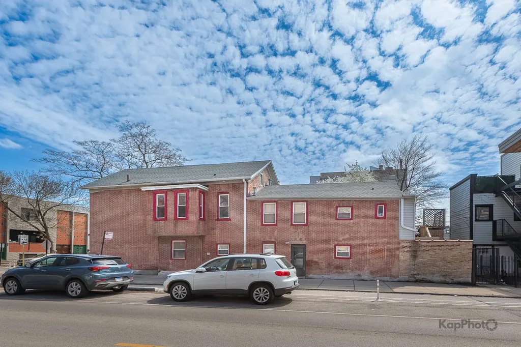 958 North Honore Street Chicago IL 60622