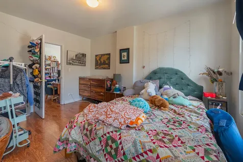 958 North Honore Street Chicago IL 60622