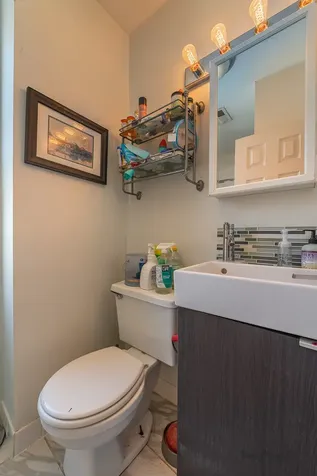 958 North Honore Street Chicago IL 60622