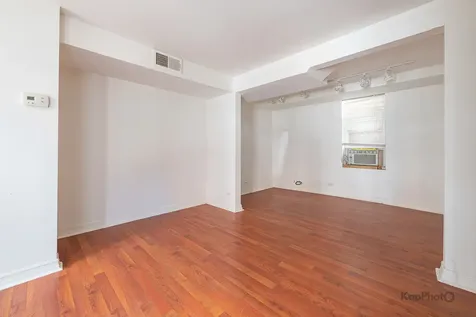 958 North Honore Street Chicago IL 60622