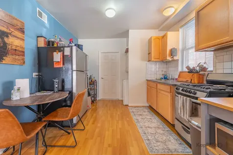 958 North Honore Street Chicago IL 60622