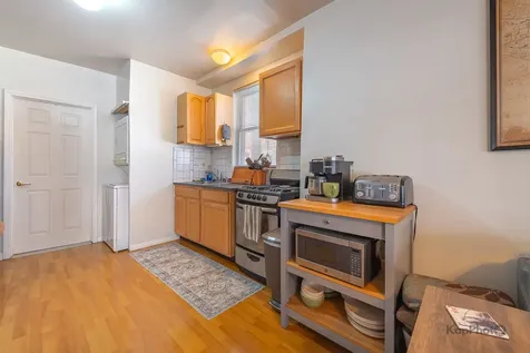 958 North Honore Street Chicago IL 60622