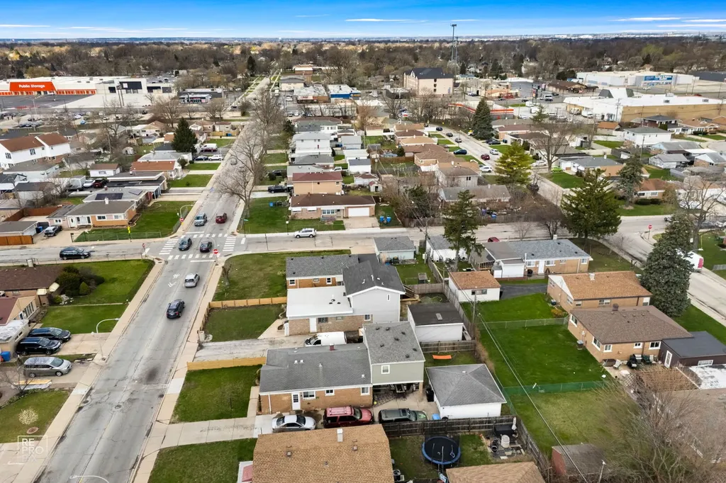 4680 West 83rd Street Chicago IL 60652