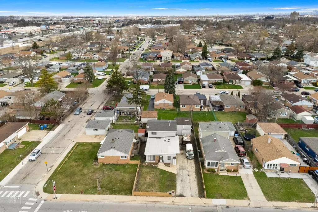4680 West 83rd Street Chicago IL 60652