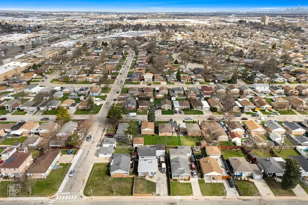 4680 West 83rd Street Chicago IL 60652