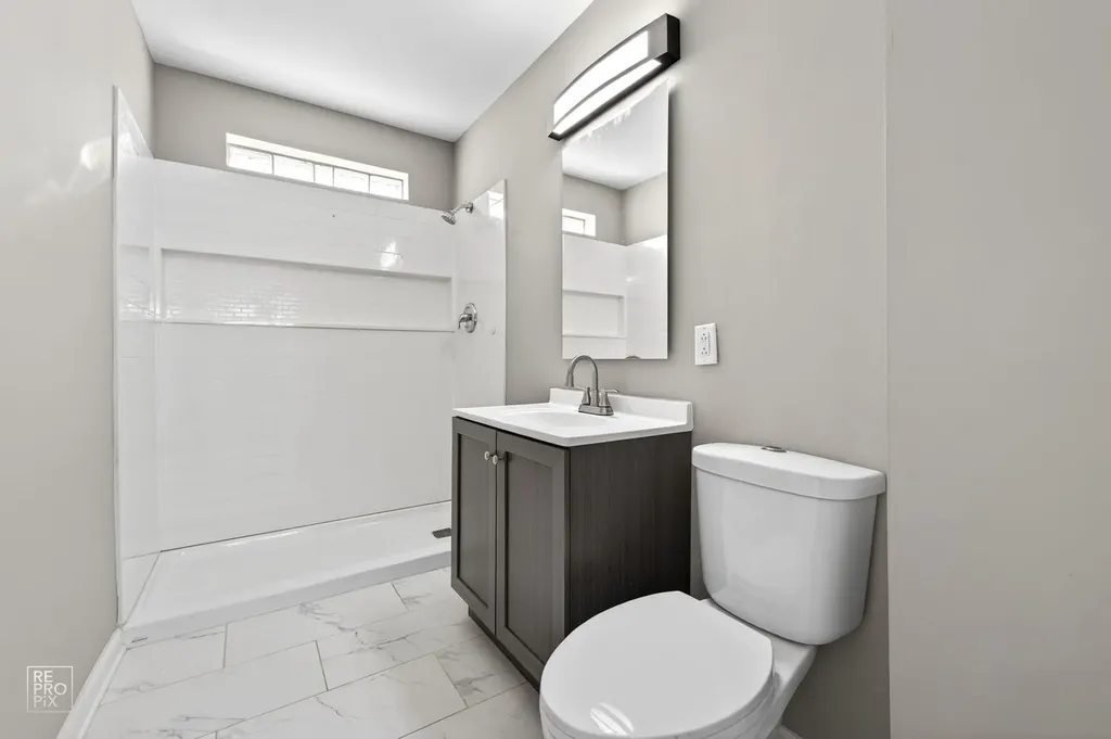 4680 West 83rd Street Chicago IL 60652