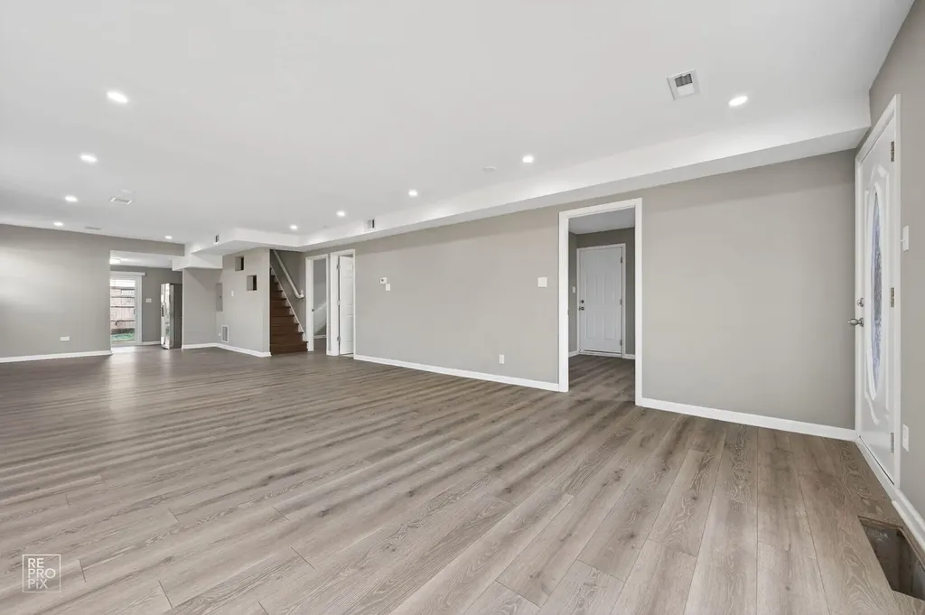 4680 West 83rd Street Chicago IL 60652