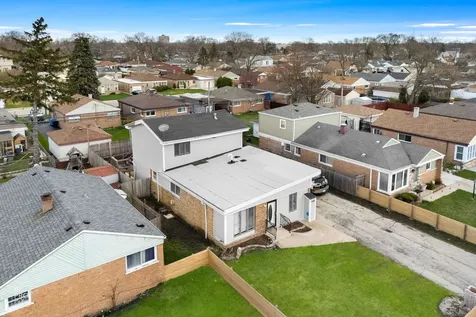 4680 West 83rd Street Chicago IL 60652