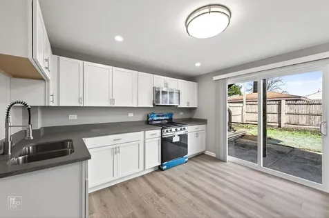 4680 West 83rd Street Chicago IL 60652