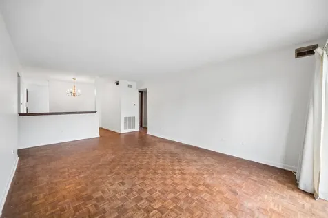 1424 Lehigh Avenue Glenview IL 60026