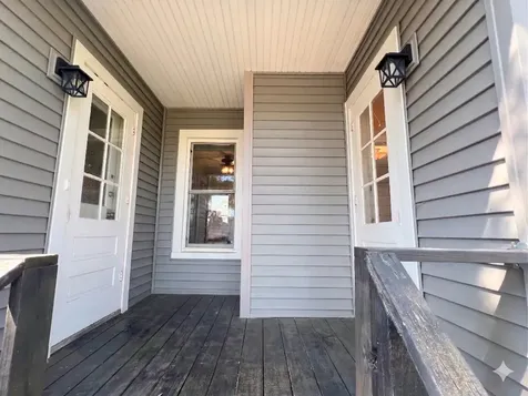 721 Dean Street Woodstock IL 60098