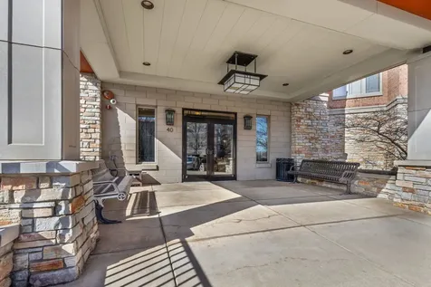40 Prairie Park Drive Wheeling IL 60090