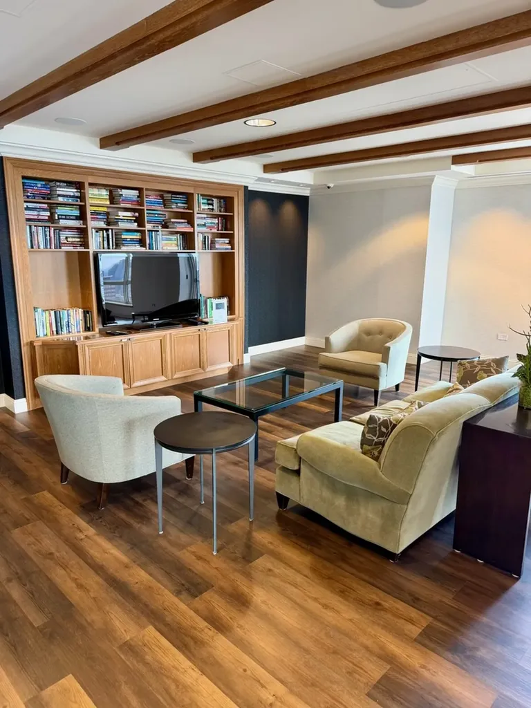 10 East Delaware Place Chicago IL 60611
