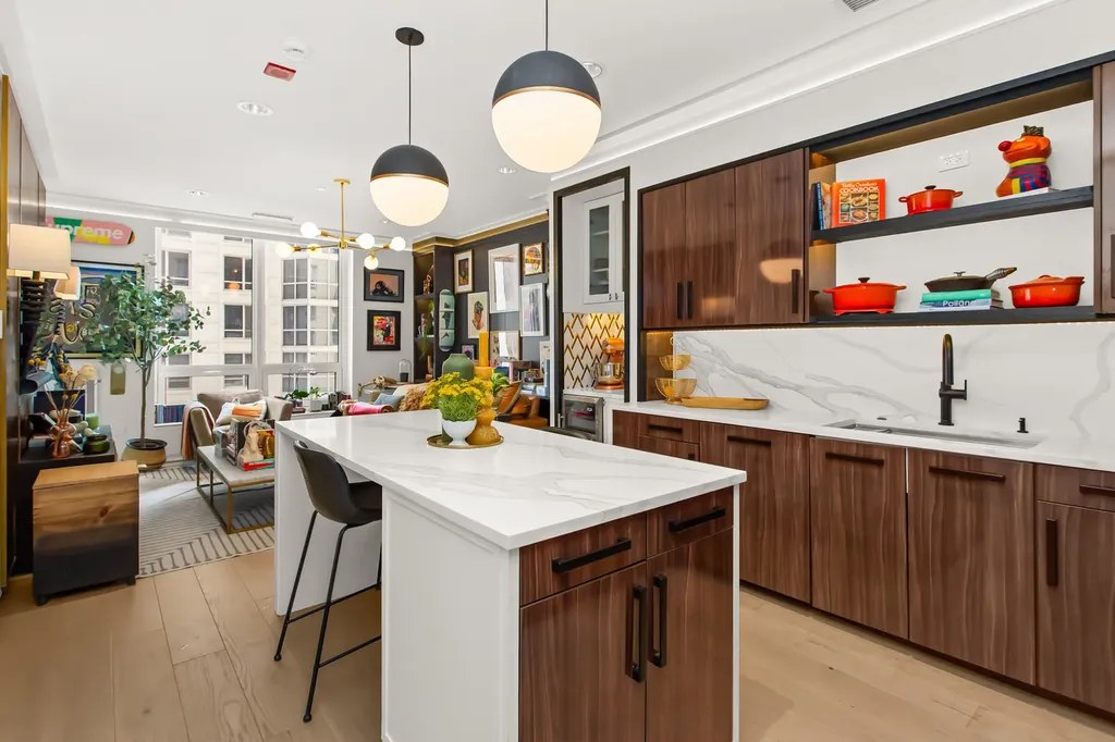 10 East Delaware Place Chicago IL 60611