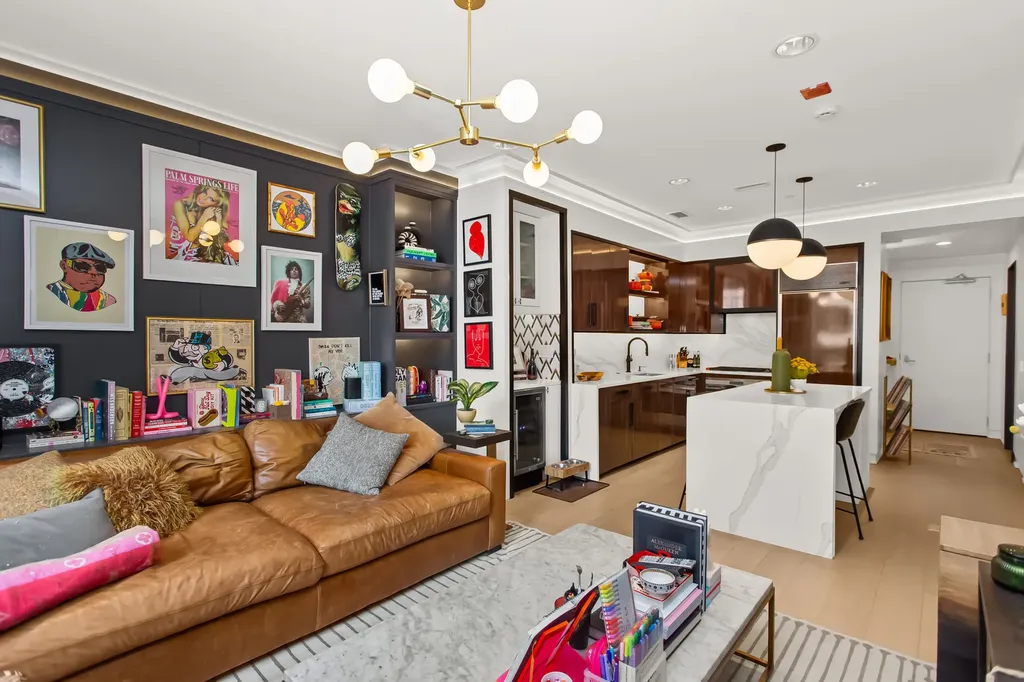 10 East Delaware Place Chicago IL 60611