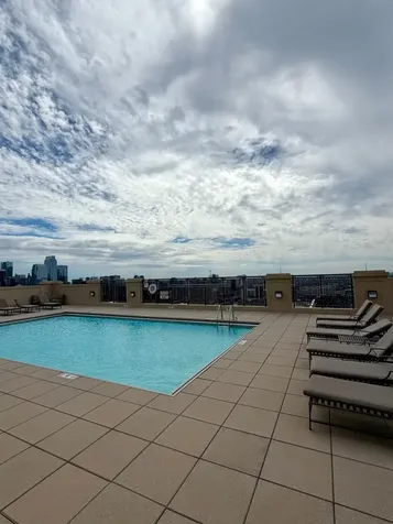 10 East Delaware Place Chicago IL 60611
