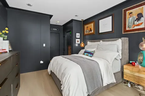 10 East Delaware Place Chicago IL 60611