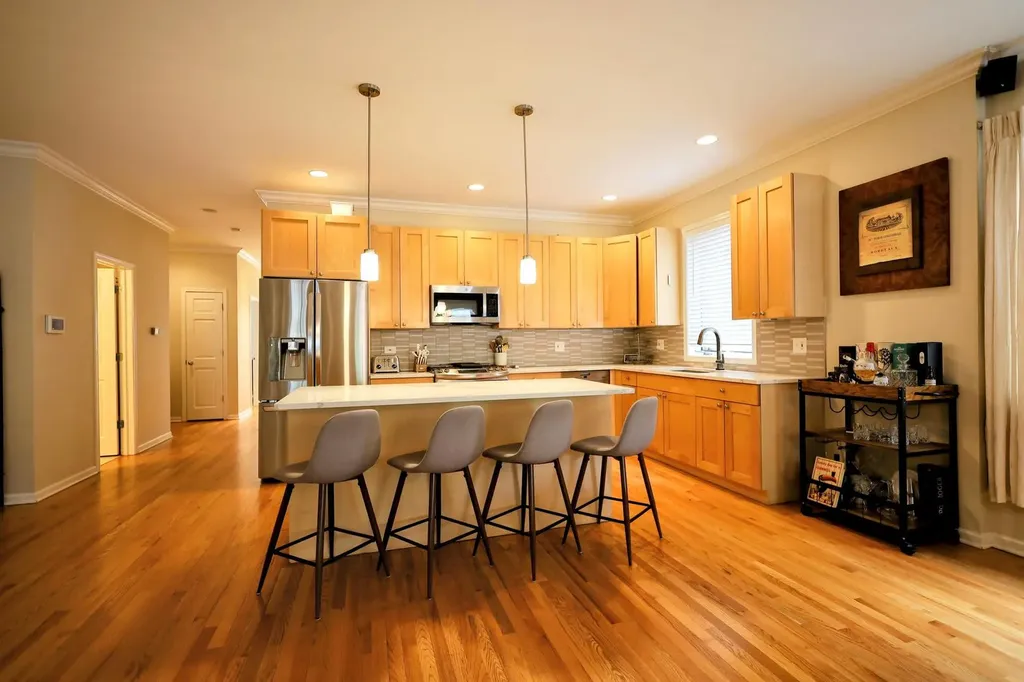 1373 West Hubbard Street Chicago IL 60642