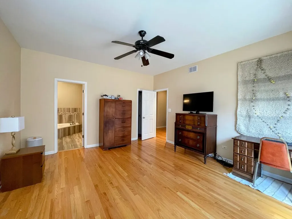 1373 West Hubbard Street Chicago IL 60642