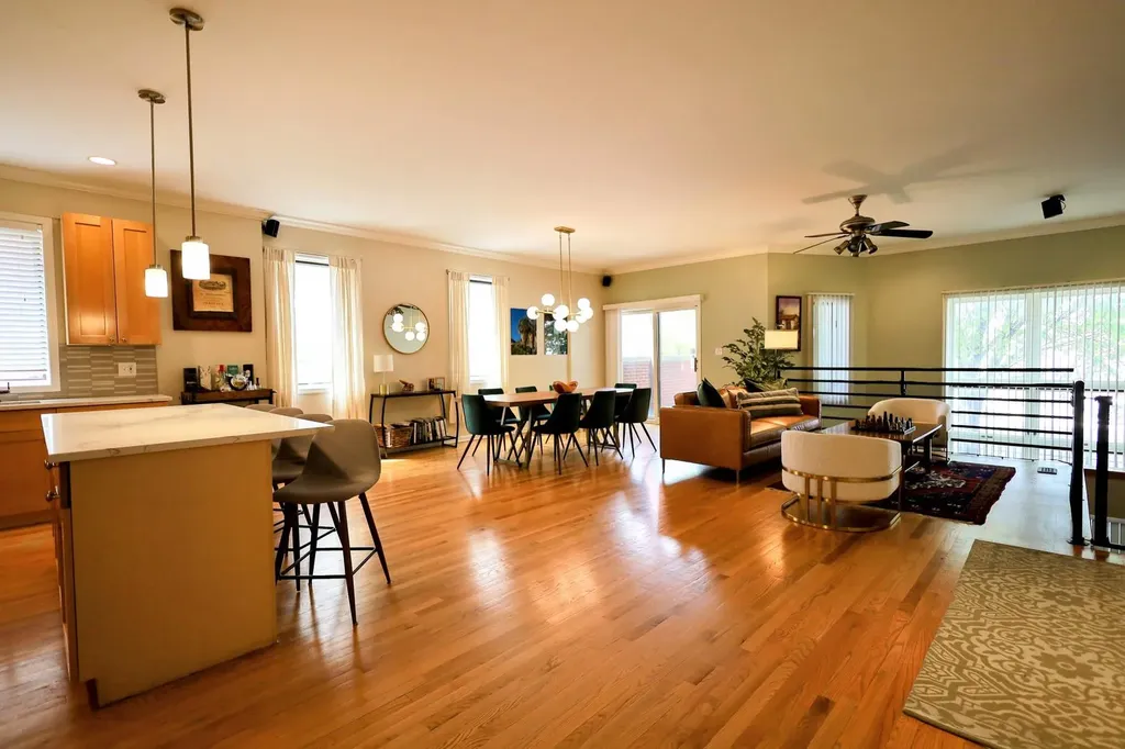 1373 West Hubbard Street Chicago IL 60642