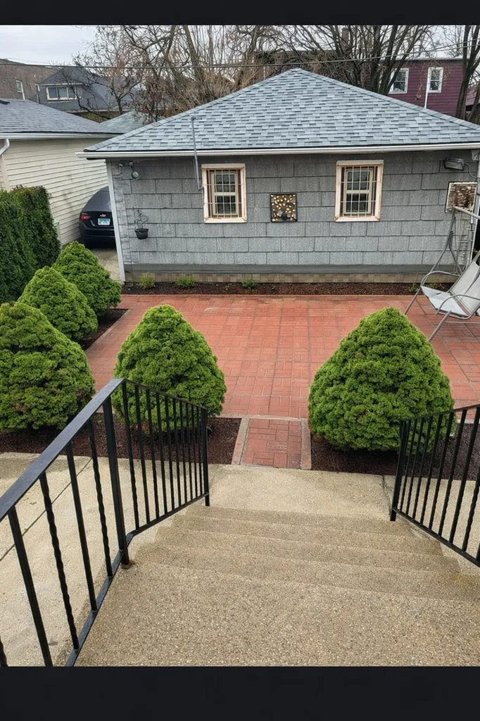 5716 South Campbell Avenue Chicago IL 60629
