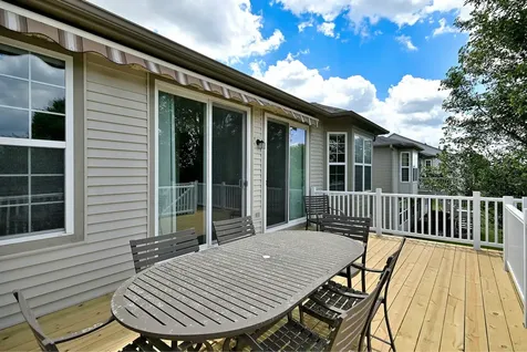 572 Tuscan View Elgin IL 60124