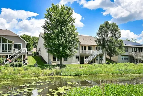 572 Tuscan View Elgin IL 60124