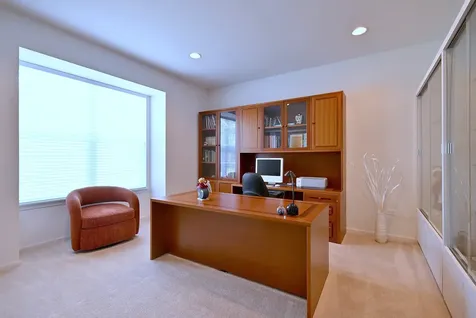 572 Tuscan View Elgin IL 60124