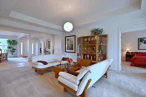 572 Tuscan View Elgin IL 60124