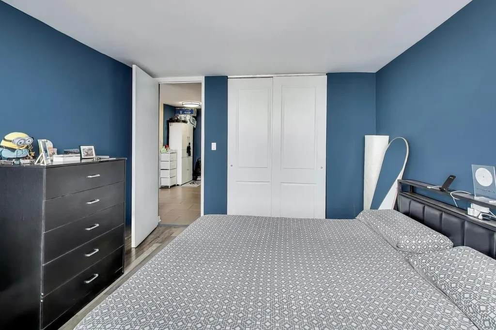 5740 North Sheridan Road Chicago IL 60660