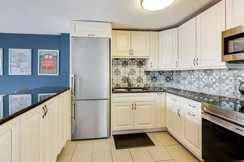 5740 North Sheridan Road Chicago IL 60660