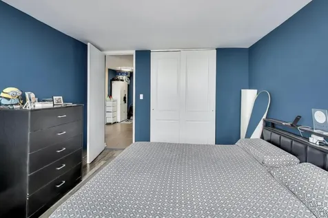 5740 North Sheridan Road Chicago IL 60660