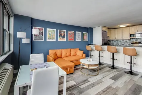 5740 North Sheridan Road Chicago IL 60660