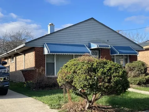 8658 South University Avenue Chicago IL 60619