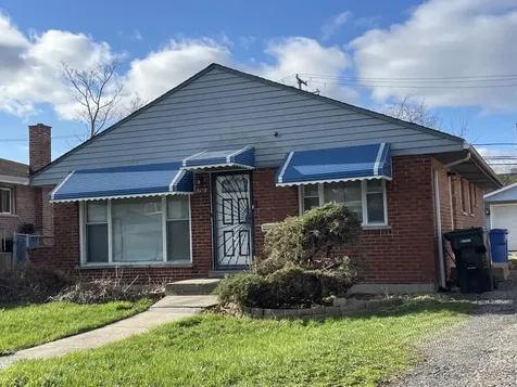 8658 South University Avenue Chicago IL 60619