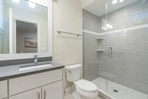 729 West Barry Avenue Chicago IL 60657