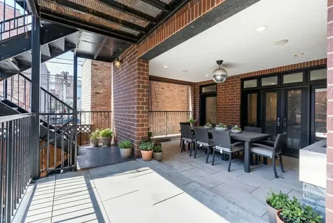 729 West Barry Avenue Chicago IL 60657