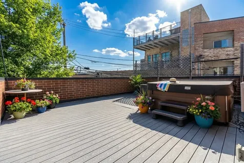 729 West Barry Avenue Chicago IL 60657
