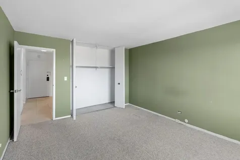 1415 East Central Road Arlington Heights IL 60005