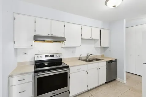 1415 East Central Road Arlington Heights IL 60005