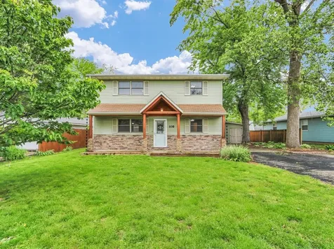 108 West Jackson Street Mahomet IL 61853