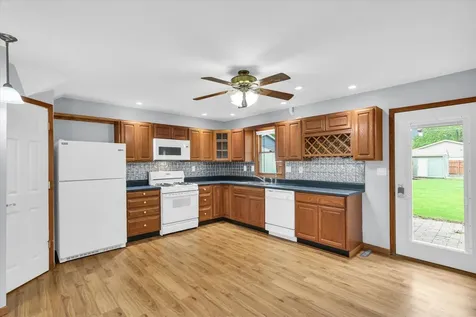 108 West Jackson Street Mahomet IL 61853