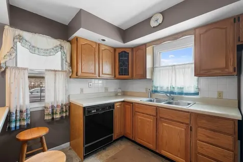 3516 18TH Avenue Rock Island IL 61201