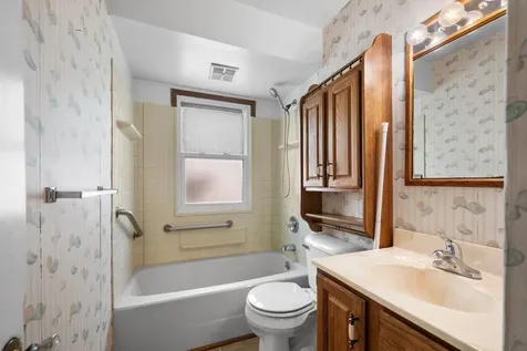 3516 18TH Avenue Rock Island IL 61201